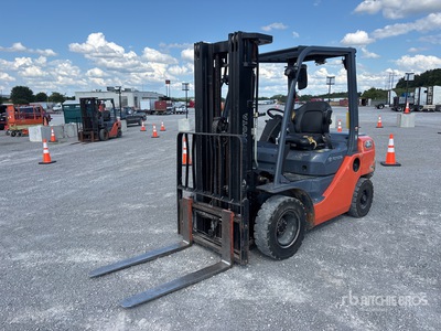 2018 Toyota 8FDU25 4500 lb Pneumatic Tire Forklift