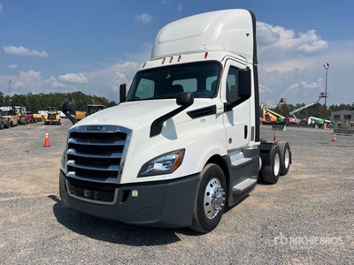 2020 Freightliner Cascadia 126 6x4 Cabeza Tractora Cabina Corta
