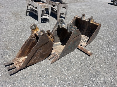 Quantity of (3) Digging Godet arrière de pelleteuse