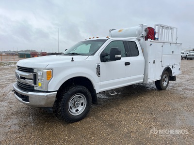 2017 Ford F-350 XLT 4x4 Extended Cab Utility Truck