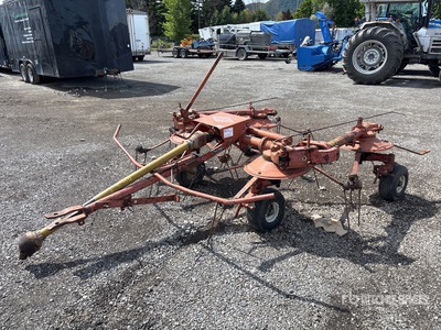 1994 Kuhn GF 7000T 15 ft Semi-Mount 4 Rotor Rechen