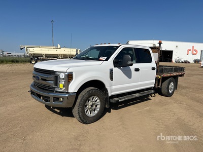 2019 Ford F-350 XLT 4x4 Crew Cab Camión Caja Abierta