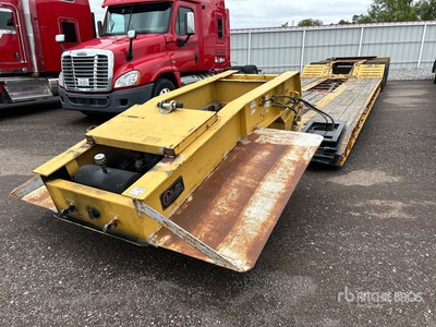 2002 Witzco Challenger RG-40 50 ton Tri/A Removable Gooseneck Lowboy Trailer