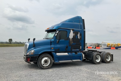 2014 Freightliner Cascadia 125 6x4 Tractocamion con Dormitorio / T/A Sleeper Truck Tractor