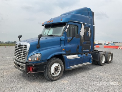 2014 Freightliner Cascadia 125 6x4 Tractocamion con Dormitorio / Cabeza Tractora Cabina Dormitorio
