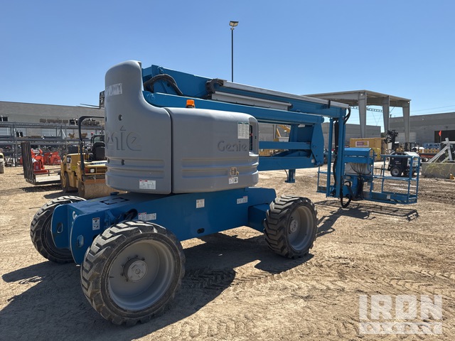 ELEVADOR ARTICULADO 2011 GENIE 4WD Z6034