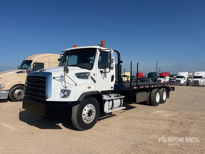 2017 Freightliner 114SD 6x4 Ciężarówka z systemem Rollback