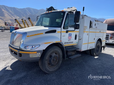 2008 International 4300 4x2 Camion de service