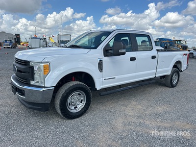 2017 Ford F-250 XL 4x4 Crew Cab Pickup