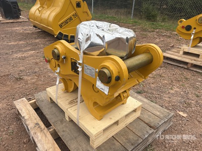 2025 Elephant QCCAT320DL-E Accouplement de pelleteuse - Fits Cat 320 / 17 - 23 ton (Unused)