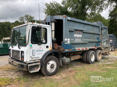 2006 Mack MR 6x4 EZAC 25 CU YD Camión recolector de residuos