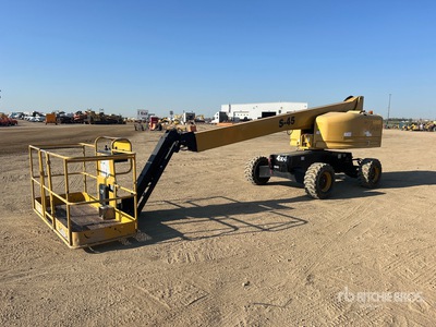 2015 Genie S-45 4WD Dual Fuel Articulating Boom Lift
