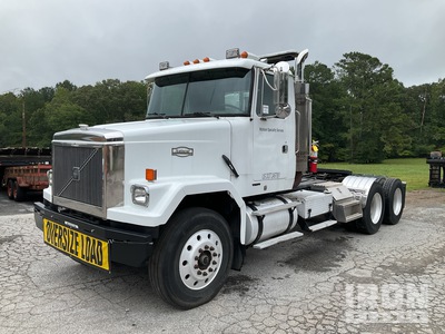 2001 Volvo ACL T/A Day Cab Truck Tractor