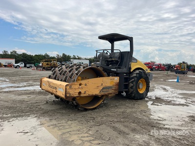 2012 Volvo SD-100F Walzenzug mit Stampffußbandage