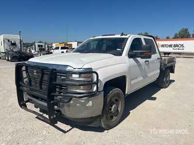 2018 Chevrolet 2500 HD 4x4 Crew Cab Flatbed Truck