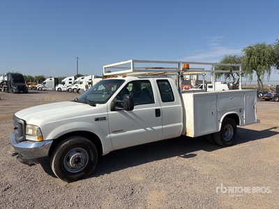 2004 Ford F-350 4x2 Extended Cab Utility Truck