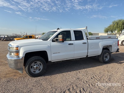 2016 Chevrolet Silverado 2500 HD 4x2 Dual Cab Pickup