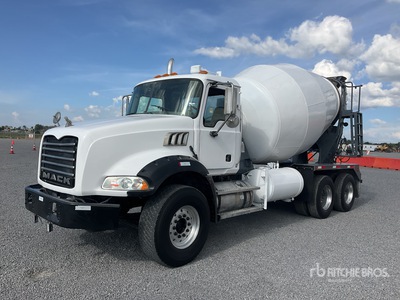 2006 Mack CV713 6x4 Camion Revolvedora de Concreto / Betonomieszarka