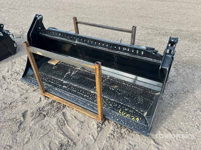 2025 GIYI GY-KH72F 72 in Multi-Purpose Godet pour Skid Steer (Unused)