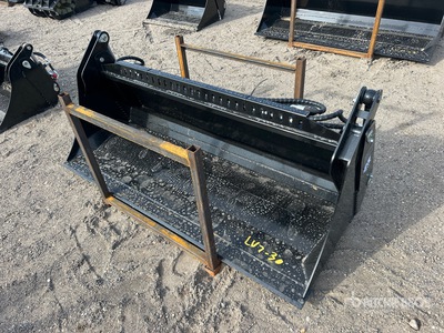 2025 GIYI GY-KH72F 72 in Multi-Purpose Godet pour Skid Steer (Unused)