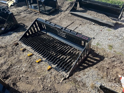 2025 GIYI GY-RB66 66 in Rock Skid Steer Bucket (Unused)