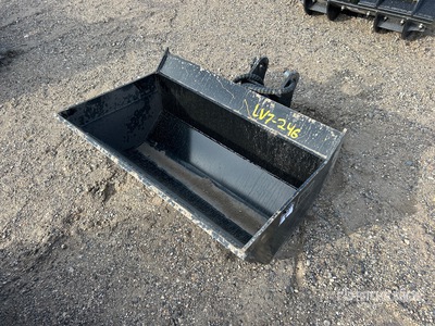 2025 GIYI GY-D5T 34 in Tilting Excavator Bucket - Fits CAT (Unused)