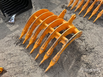 2025 GIYI 32 in Fit to cat 305 teeth Excavator Rake (Unused)