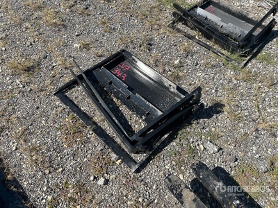 2025 GIYI GY-XHC 30 in Mini Skid Steer Forks (Unused)