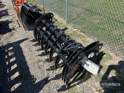 2025 GIYI GYCLG72C 72 in Log Skid Steer Grapple (Unused)