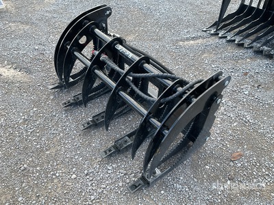 2025 GIYI GY-MCLG60 44 in Mini Skid Steer Grapple (Unused)