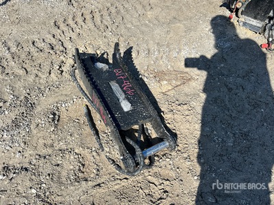 2025 GIYI GY-XJ3T 12 in Hydraulic Excavator Thumb (Unused)