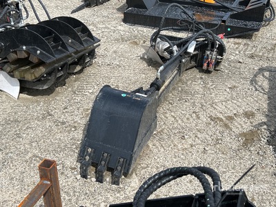 2025 GIYI GY-BD43 12 in Mini Skid Steer Backhoe (Unused)