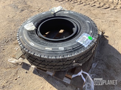 Michelin 11R22.5 Tire w/Wheel