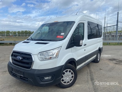 2022 Ford Transit 9 Passenger Van