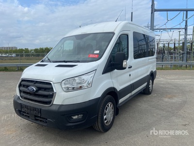 2022 Ford Transit 9 Passenger Van