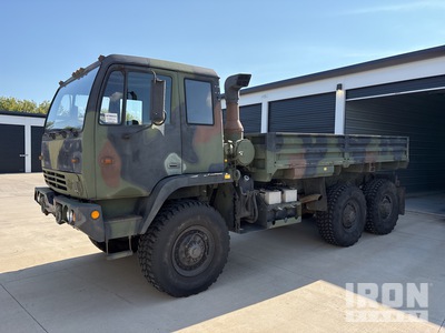 1994 Stewart and Stevenson M1083A0 2 1/2 Ton 6x6 Cargo Truck