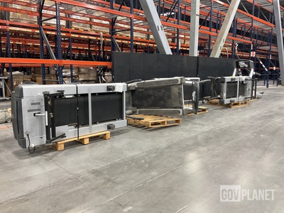 (5) Life Fitness CLST-DOMXX-05 Treadmills