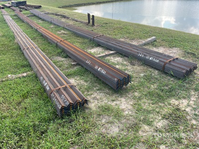 Quantity of (3) Bundles of 3 in x 3 in x 40 ft Angle Iron Materiale edile