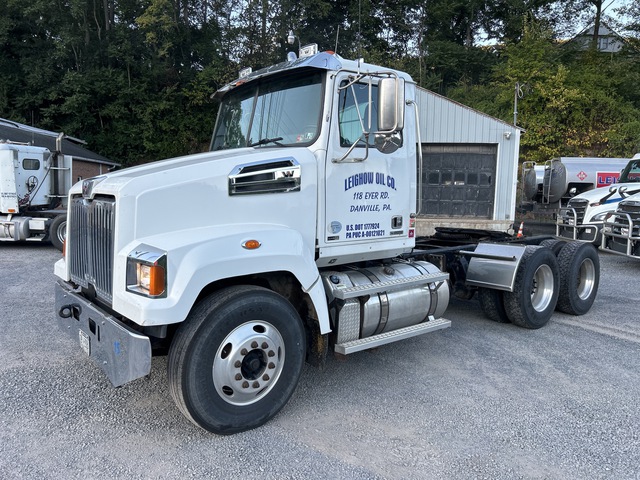 2015 Western Star 4700SF 6x4 T/A Day Cab Truck Tractor