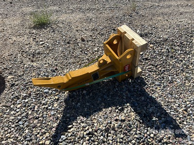 2025 Teran 24 in Excavator Ripper - Fits Cat 305 (Unused)