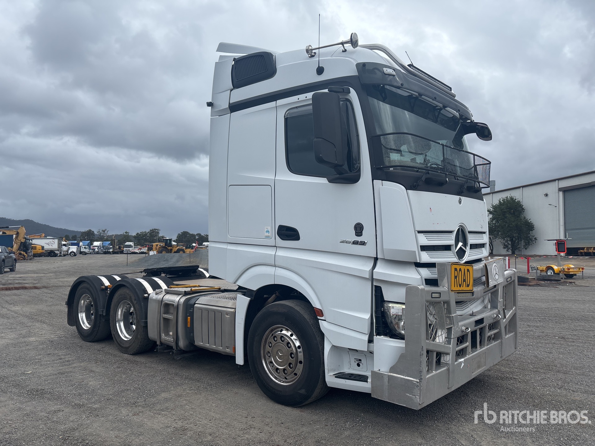 2021 Mercedes Benz Actros 2663 6x4 Ciągnik siodłowy T/A z kabiną sypialną