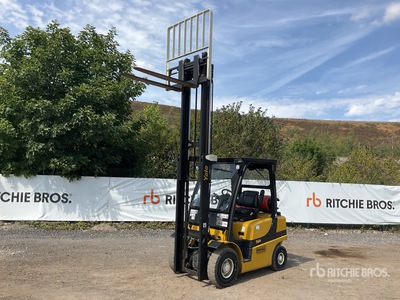 2015 Yale GLP25VXV2170 2190 kg Forklift