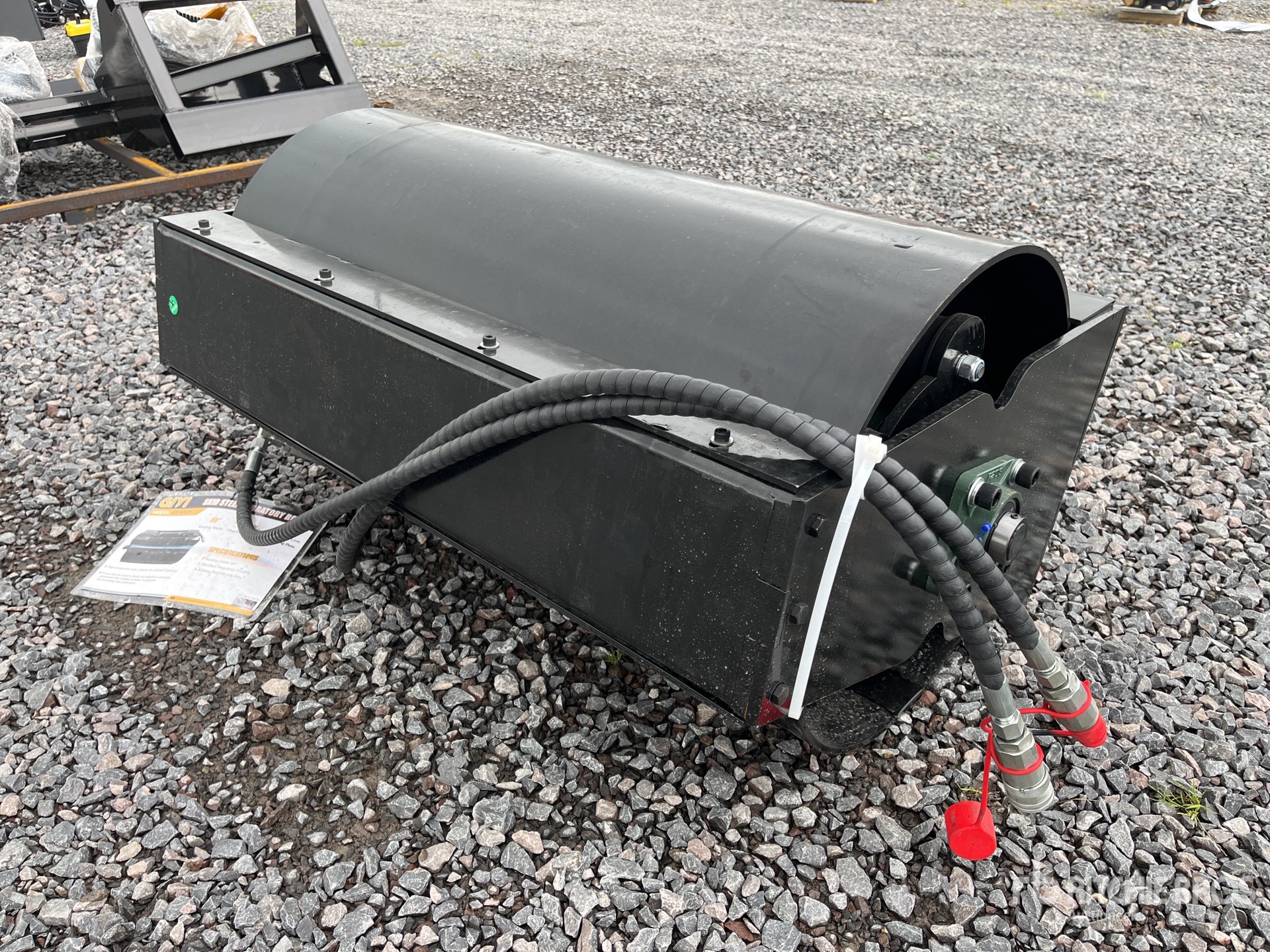 2025 GIYI VR39 39 in Mini Rodillo para Minicargador (Sin Usar) / Skid Steer Vibratory Roller (Unused)