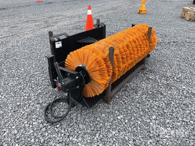 2025 Sweepster SE61 61 in Barredora para Minicargador (Sin Usar) / Balayeuse pour chargeuse à différentiel (Unused)