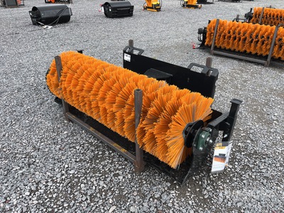 2025 Sweepster SE61 61 in Barredora para Minicargador (Sin Usar) / Balayeuse pour chargeuse à différentiel (Unused)