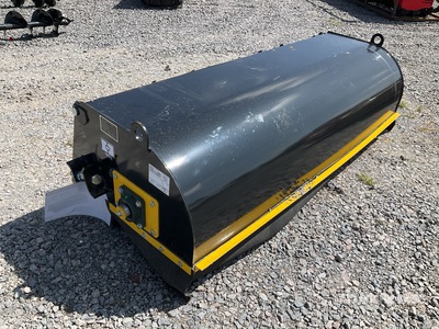 2025 GIYI BS72 72 in Barredora para Minicargador (Sin Usar) / Skid Steer Sweeper (Unused)