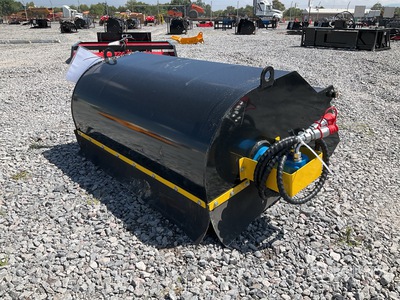 2025 GIYI BS43 43 in Mini Closed Skid Steer Sweeper (Unused)