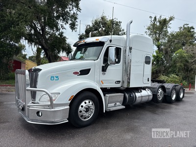2021 Peterbilt 579 8x4 Cabeza Tractora Cabina Dormitorio