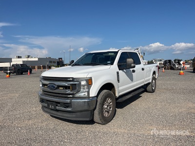 2022 Ford F-250 STX 4x4 Crew Cab Pickup