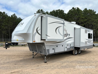 2014 Open Range 31 ft T/A Travel Trailer